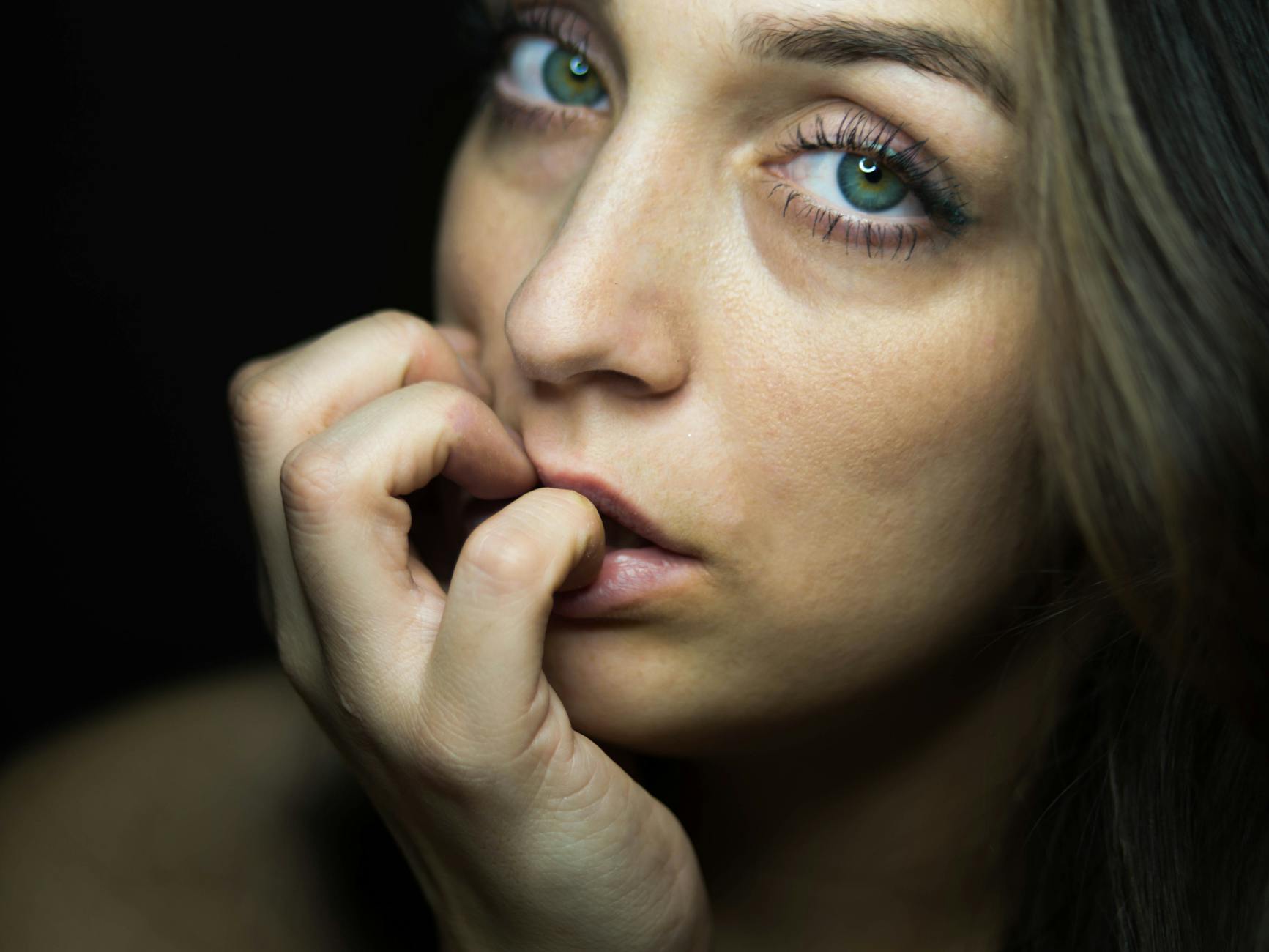 How To Not Get Nervous: 11 Easy Tips To Stay Calm