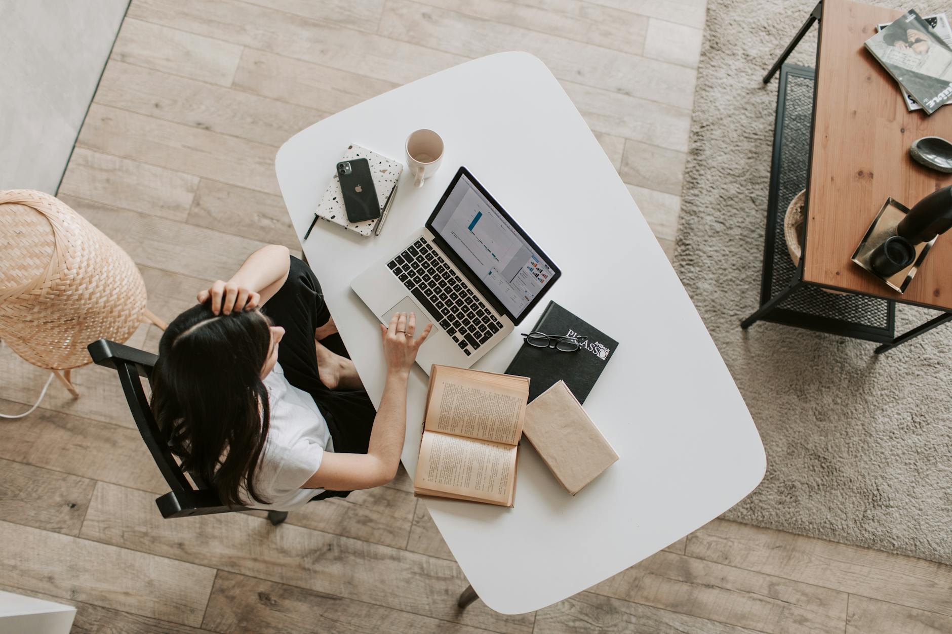 How To Focus Better: 10 Simple Productivity Hacks