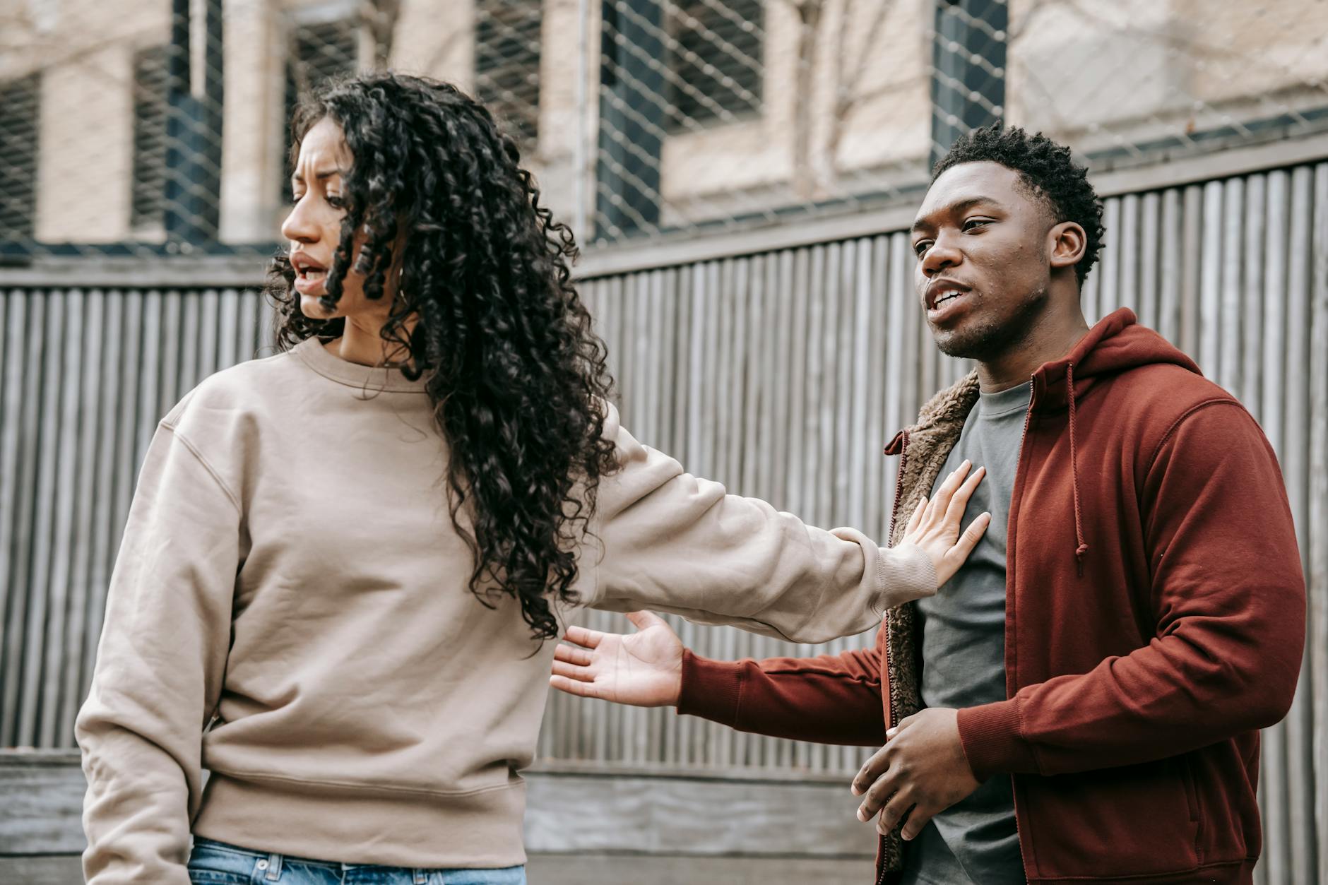10 Simple Tips To Become a Better Listener Today