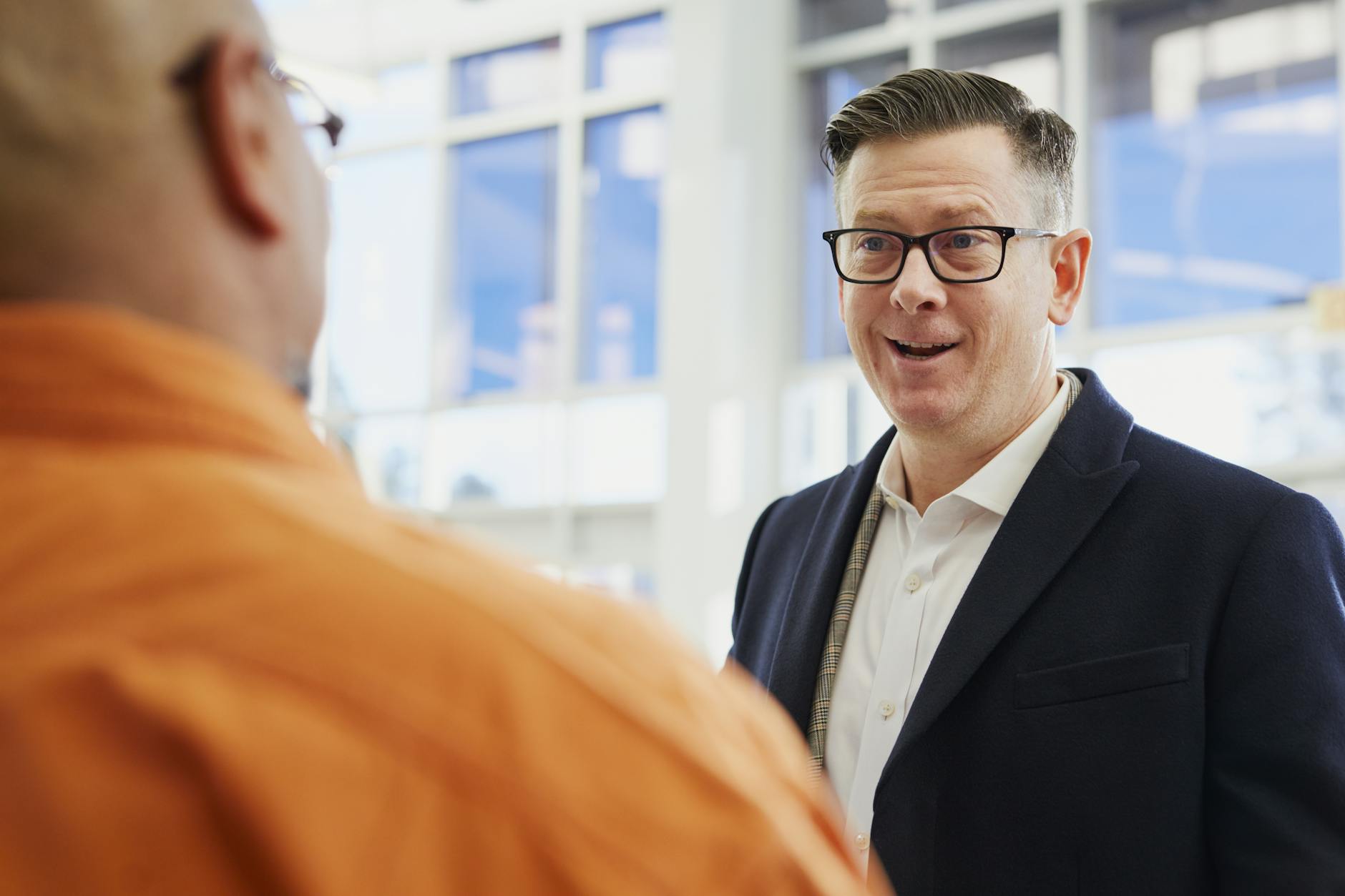 How To Improve Your Communication Skills: 18 Easy Tips